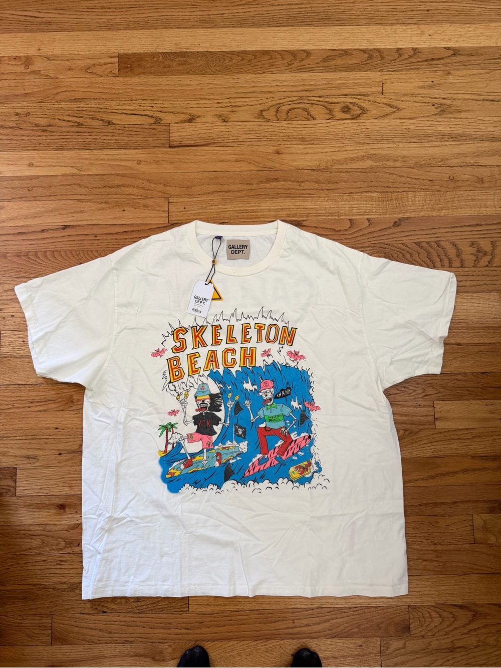 Gallery Dept 'Skeleton Beach' Graphic Tee